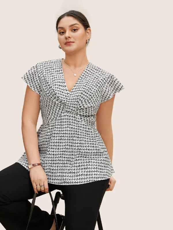 Geometric Wrap Flutter Cap Sleeve BlouseUV-Protection Shirts