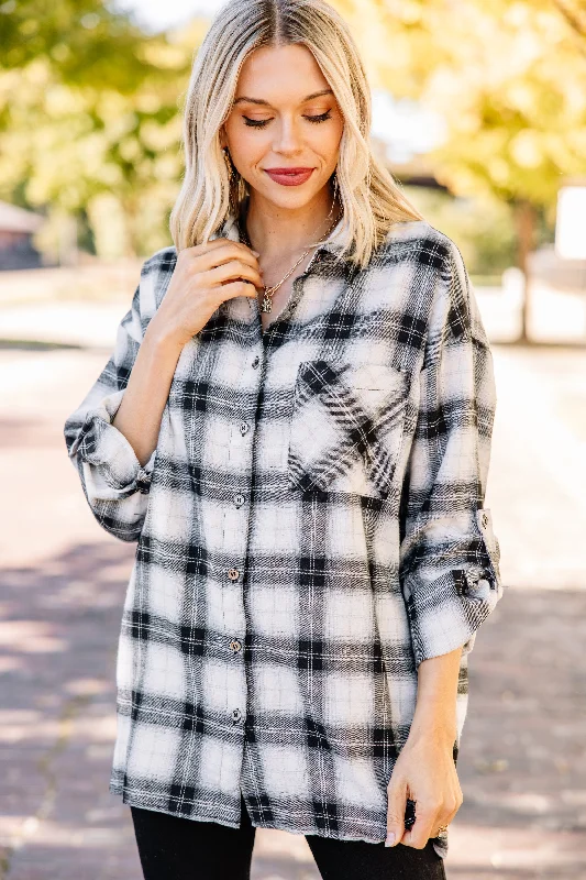 Sports down jacketNever Leave Black Plaid Button Down Top