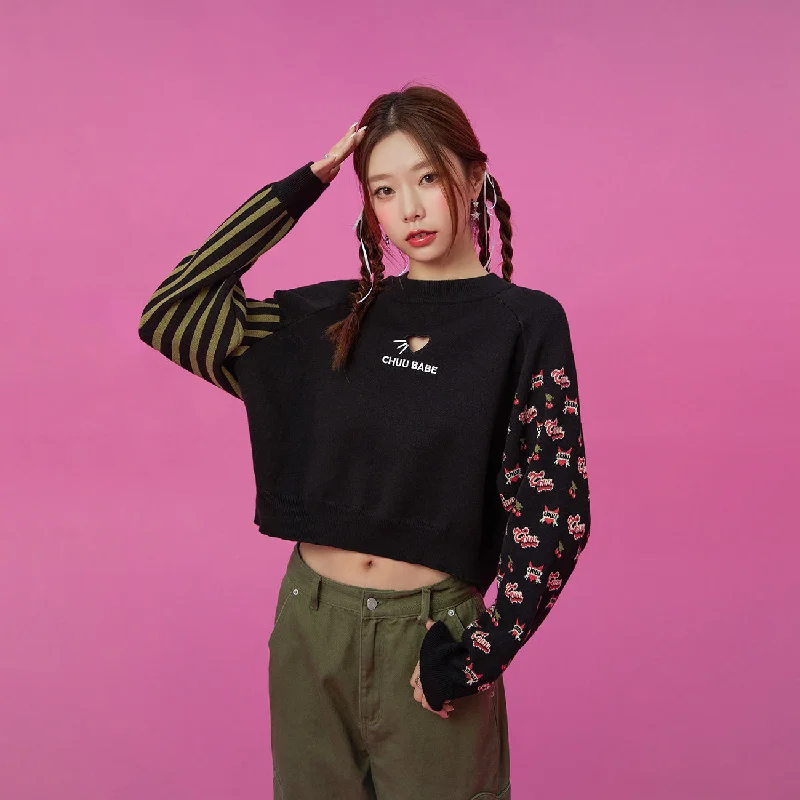 Streetwear Knit TopsHeart Cutout Two Patterns Knit Sweater